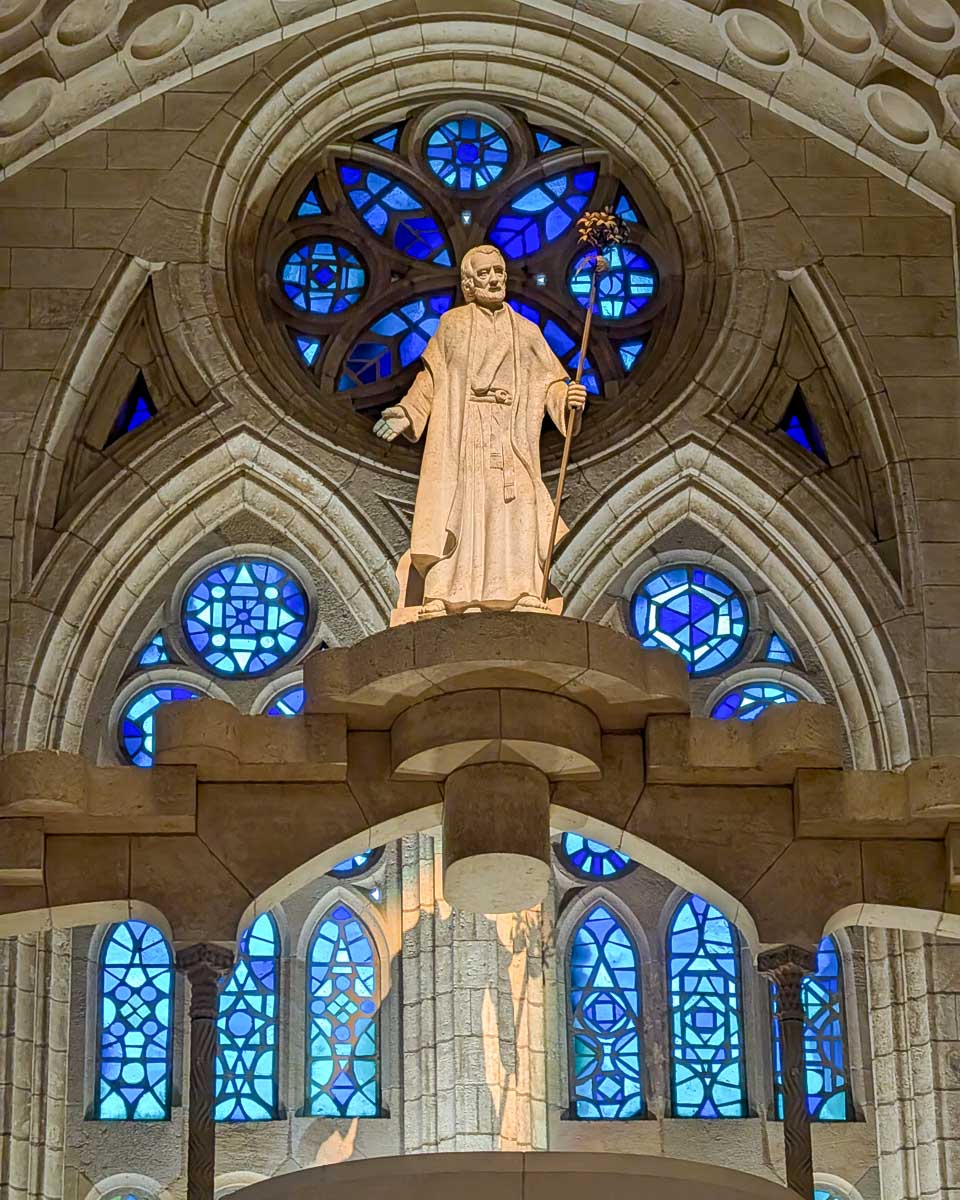 Inside Sagrada Família in Barcelona Spain (10)