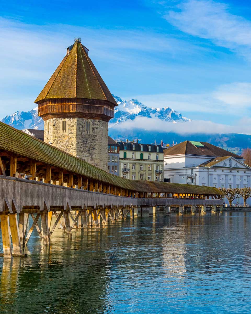 Chapel-bridge-in-Lucerne-Switzerland