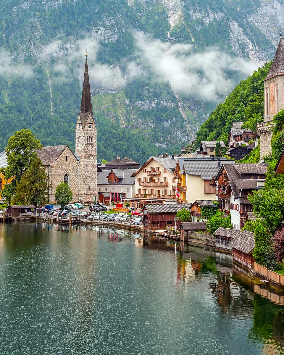 Hallstatt-village-in-Alps-of-Austria