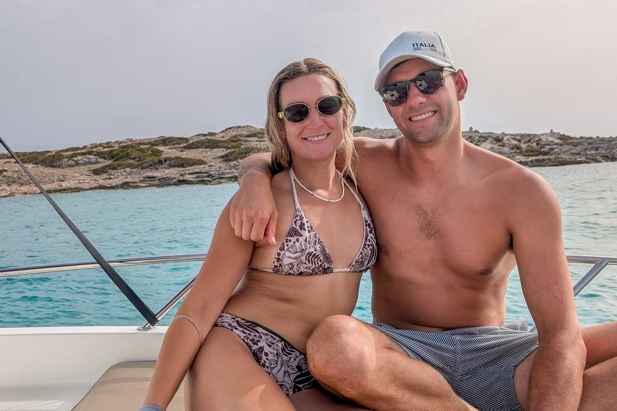 Photo-of-Daniel-and-Bailey-on-a-boat-in Ibiza