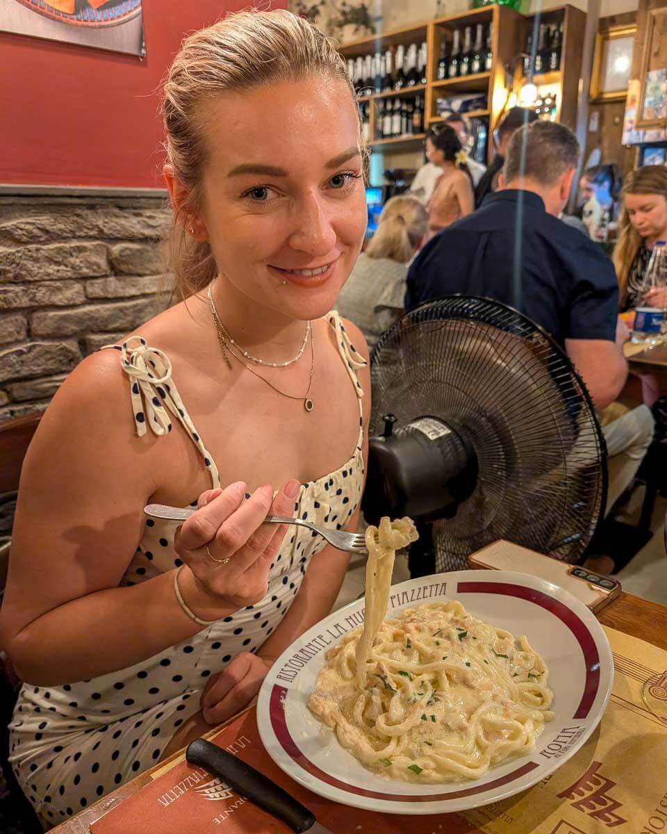 Pasta Carbonara in Italy (1)
