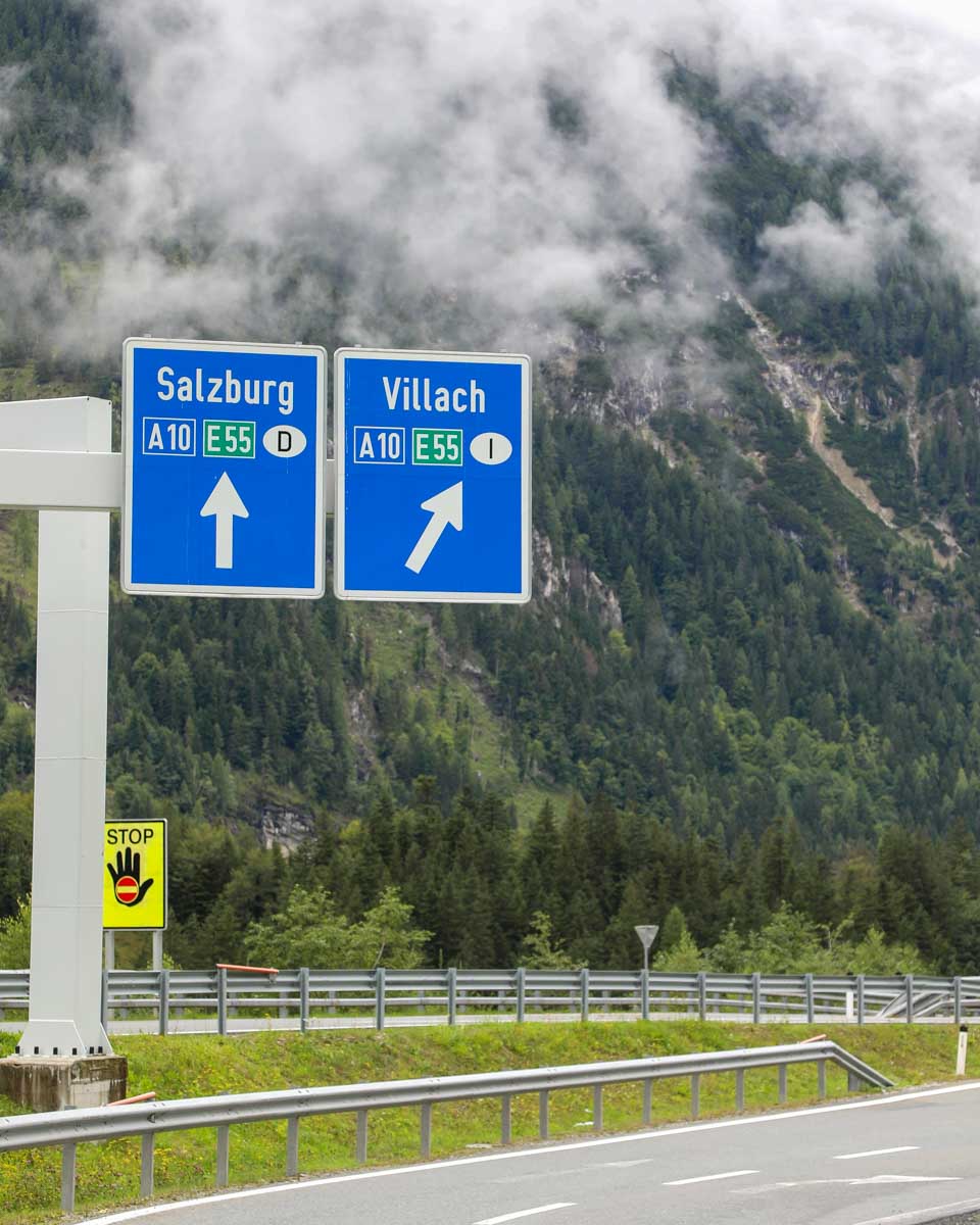 Road signs seen in Europe (1)