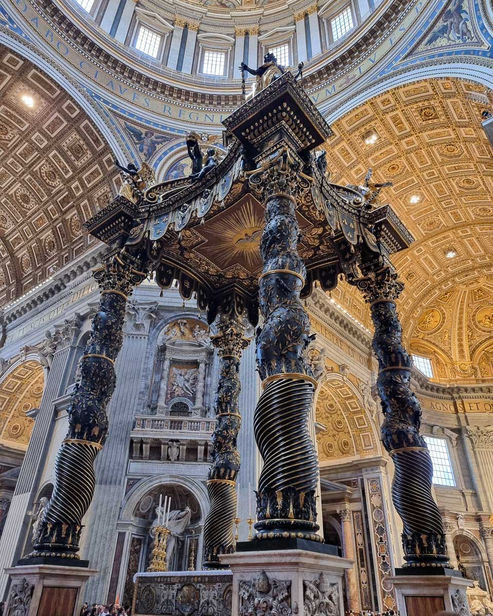 St.-Peters-Basilica-and-St-Peters-Chair-in-the-Vatican-Italy-Rome-6