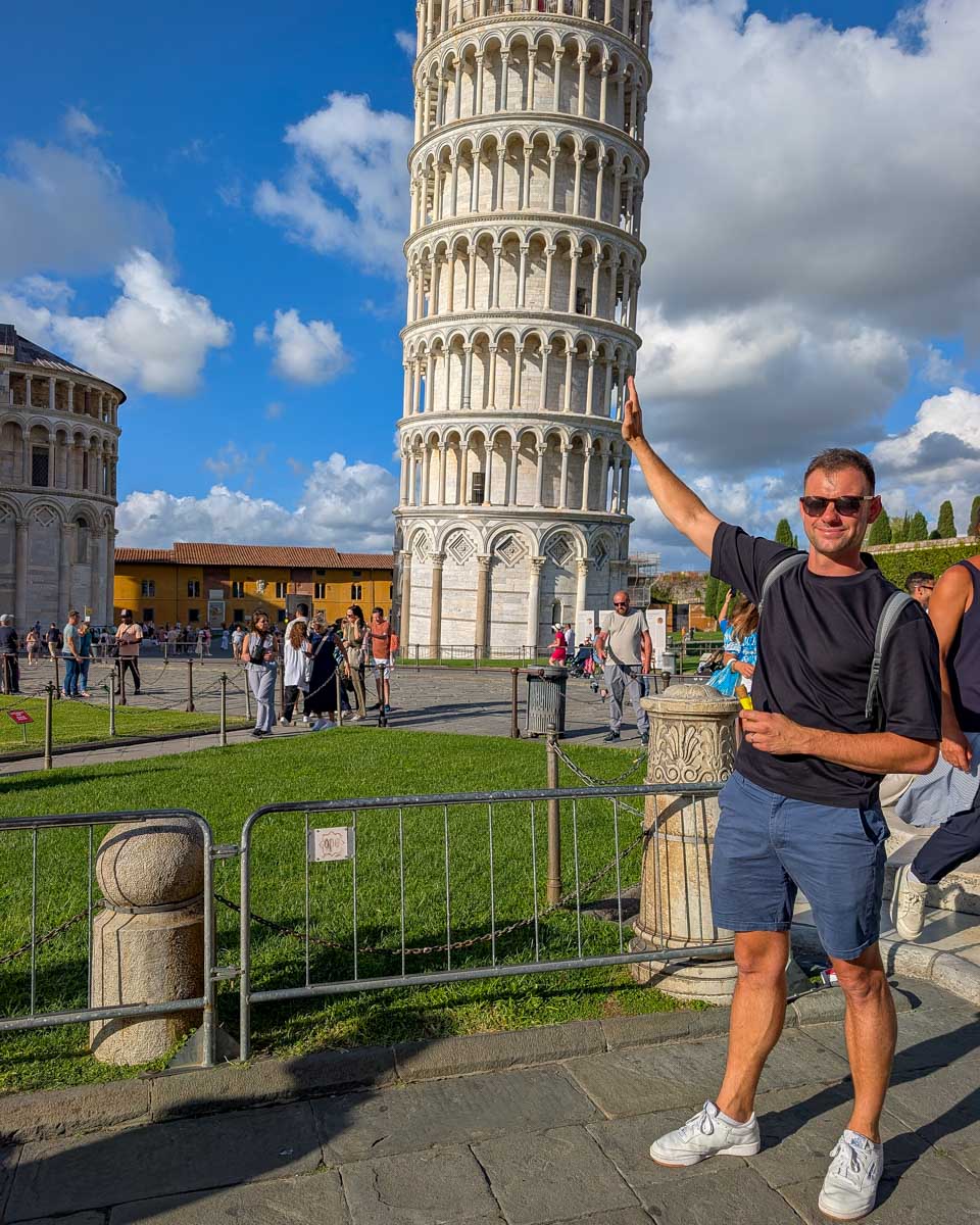 Daniel-at-the-Leaning-Tower-of-Pisa-in-Pisa-Italy