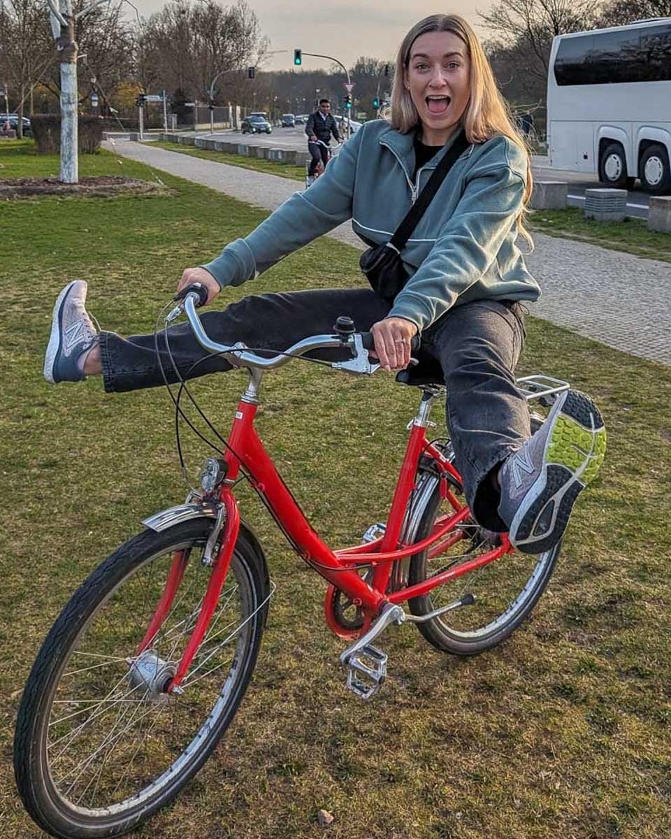 Bailey-does-a-trick-on-a-bike-in-Ljublijana-Slovenia