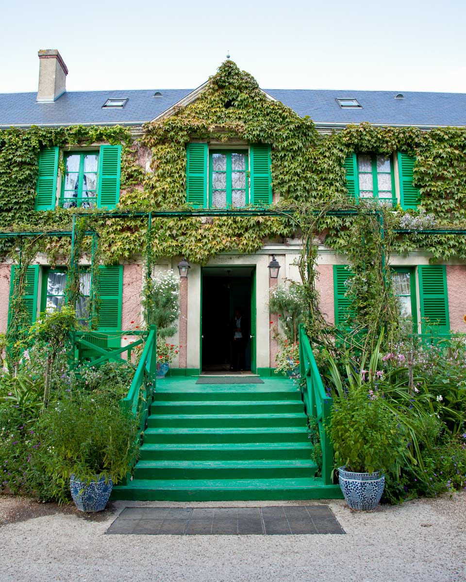 Claude-Monet-Garden-in-France-2