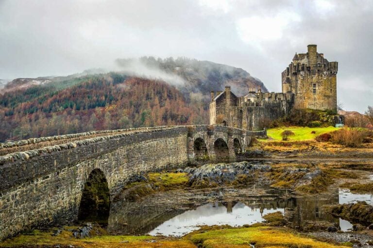 Eileen Donan castle in the Scottish Highlands of Scotland
