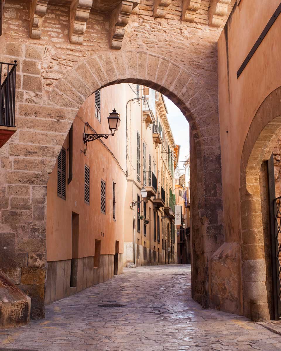 Old-Town-in-Palma-de-Mallorca-Spain