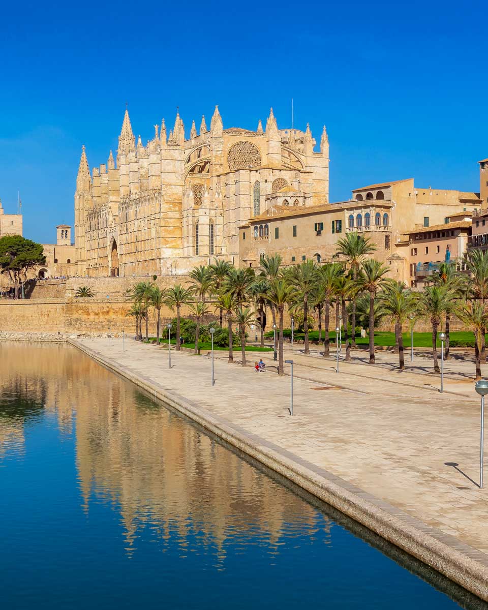 Palma-Cathedral-aka La Seu in-Palma-de-Mallorca-Spain