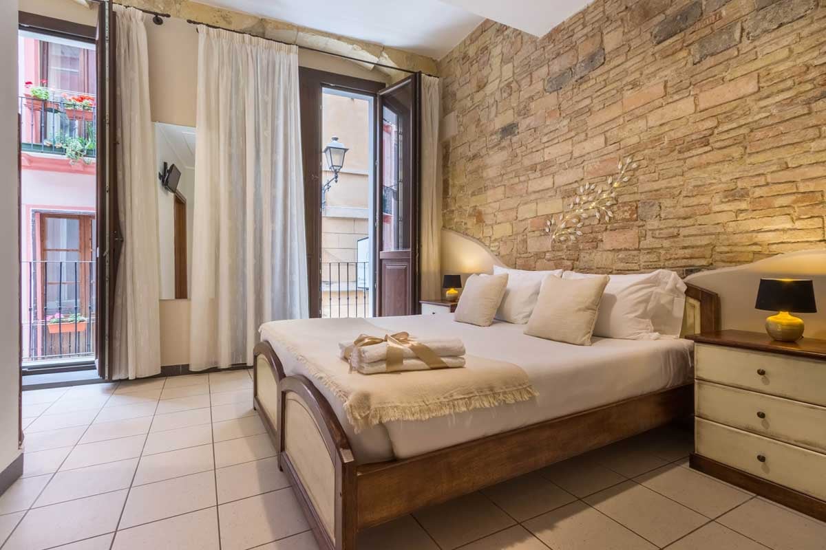 Arcobaleno-Rooms-in-Cagliari-Italy