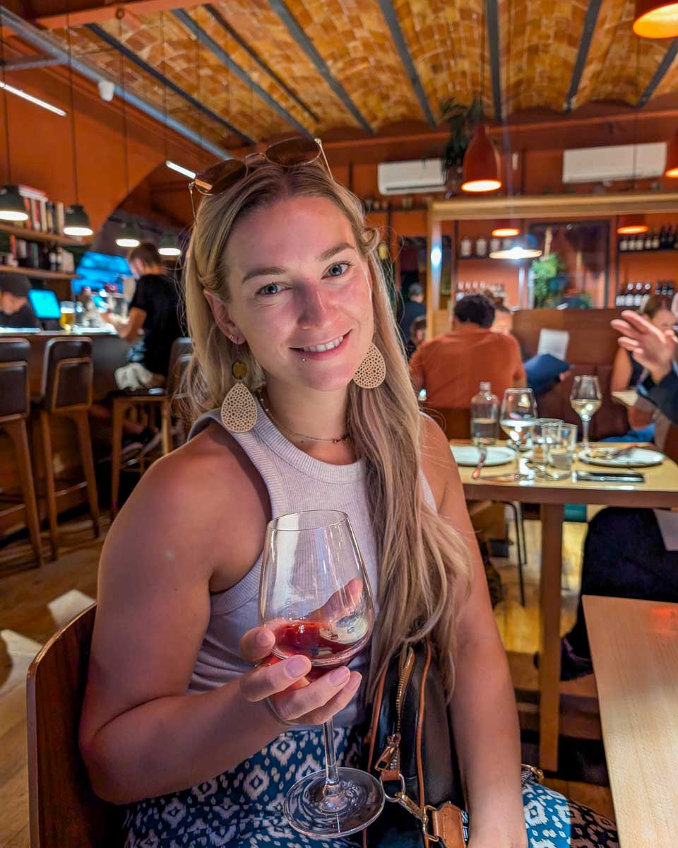 Bailey-drinking-wine-in-Bordeaux-France