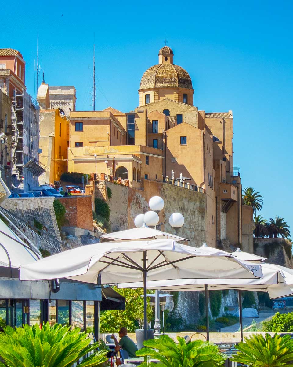 Cattedrale-di-Santa-Maria-Assunta-e-Santa-Cecilia-in-Cagliari-Italy