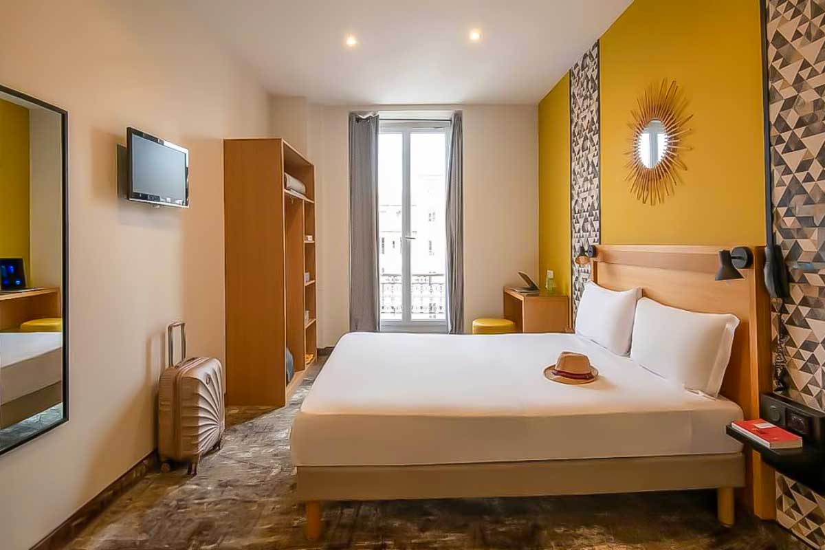 Hotel-dOstende-in-Nice-France
