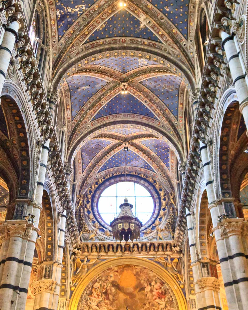 Inside-Duomo-di-Siena-seen-on-a-tour-of-Tuscany-from-Florence-Italy-1