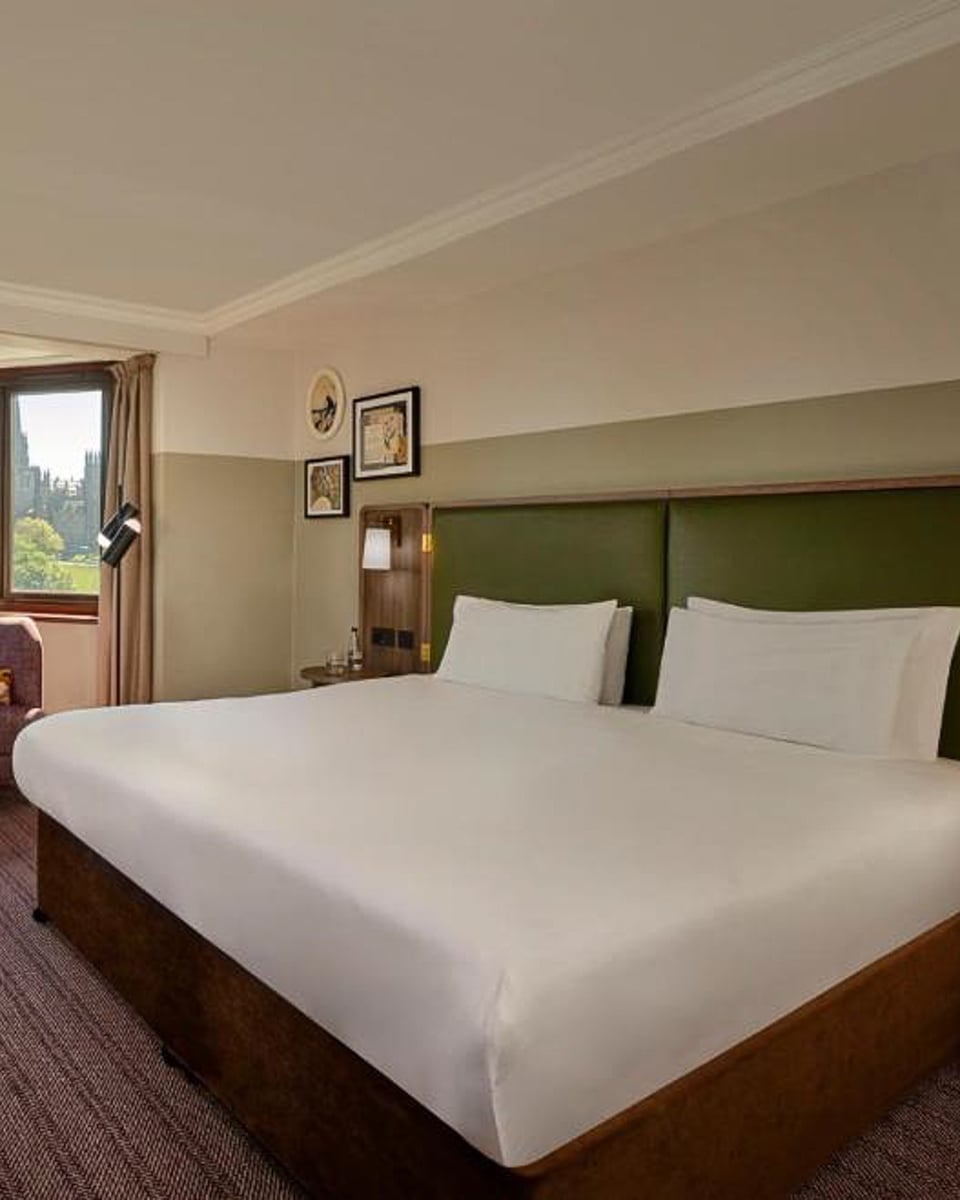 Mount Royal Hotel Edinburgh in Edinburgh Scotland (1)