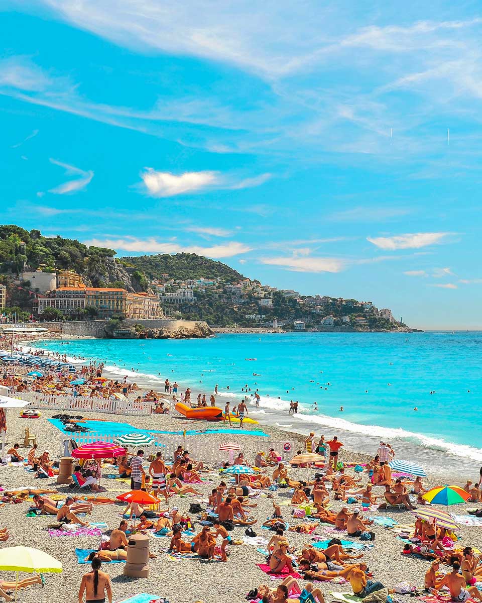 People-on-the-beach-in-Nice-France
