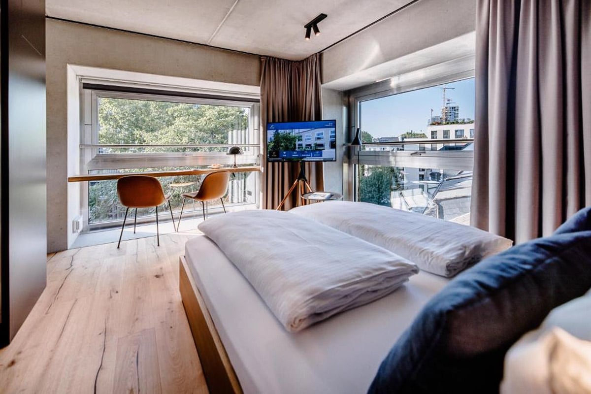 THE FLAG West M. in Frankfurt Germany