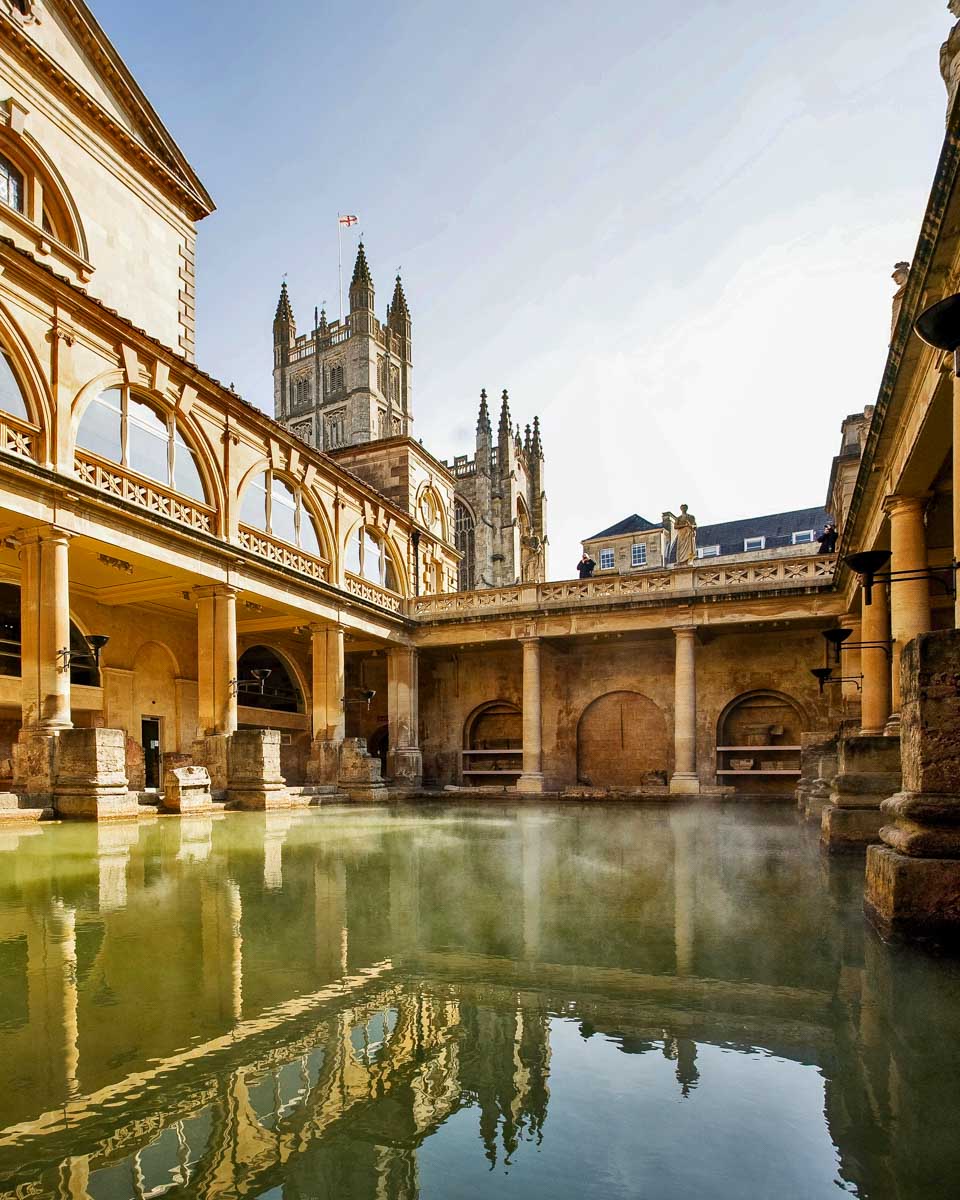 The-Roman-Baths-in Bath England United Kingdom