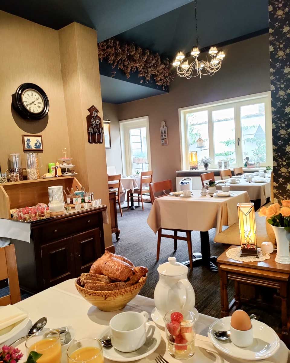 The breakfast area at Hotel Fevery in Bruges