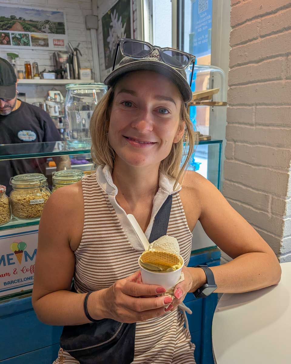 Bailey-eats-gelato-in-Bergamo Italy