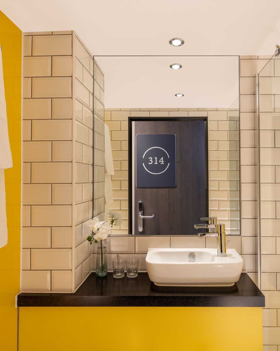KM Hotel in Edinburgh Scotland 1