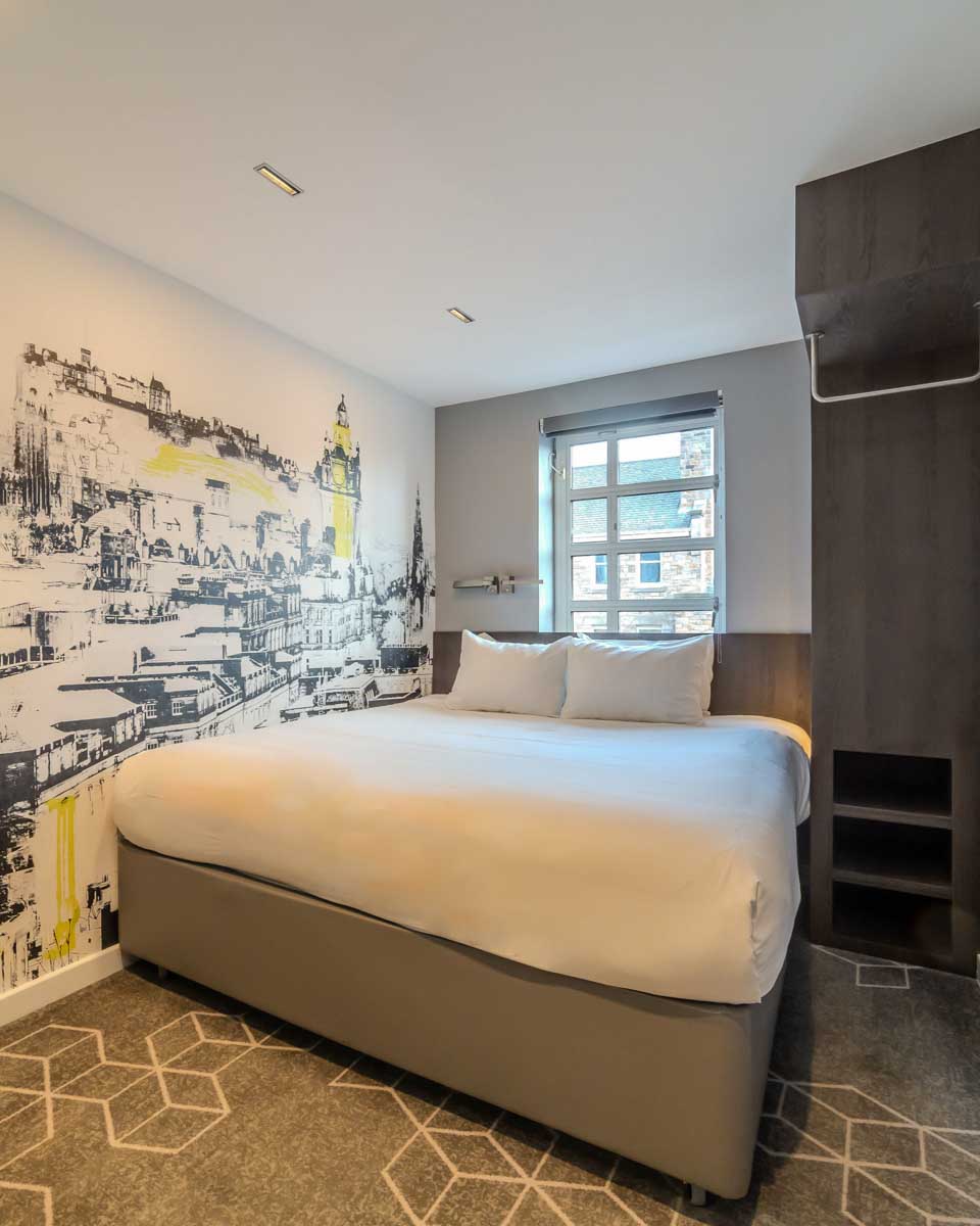KM Hotel in Edinburgh Scotland