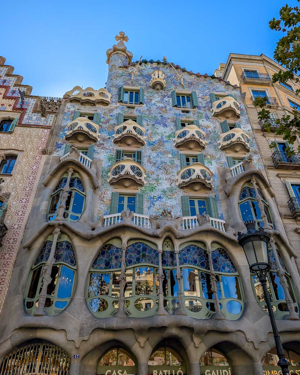 Looking at Casa Batllo by Antoni Gaudi in Barcelona Spain (2)
