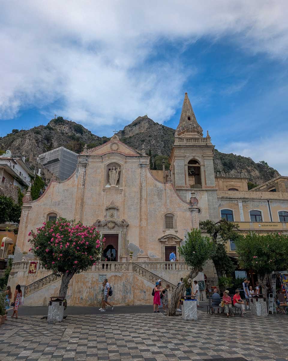 The Chiesa di san Giuseppe at the Piazza IX Aprile, Taormina, Italy (3)
