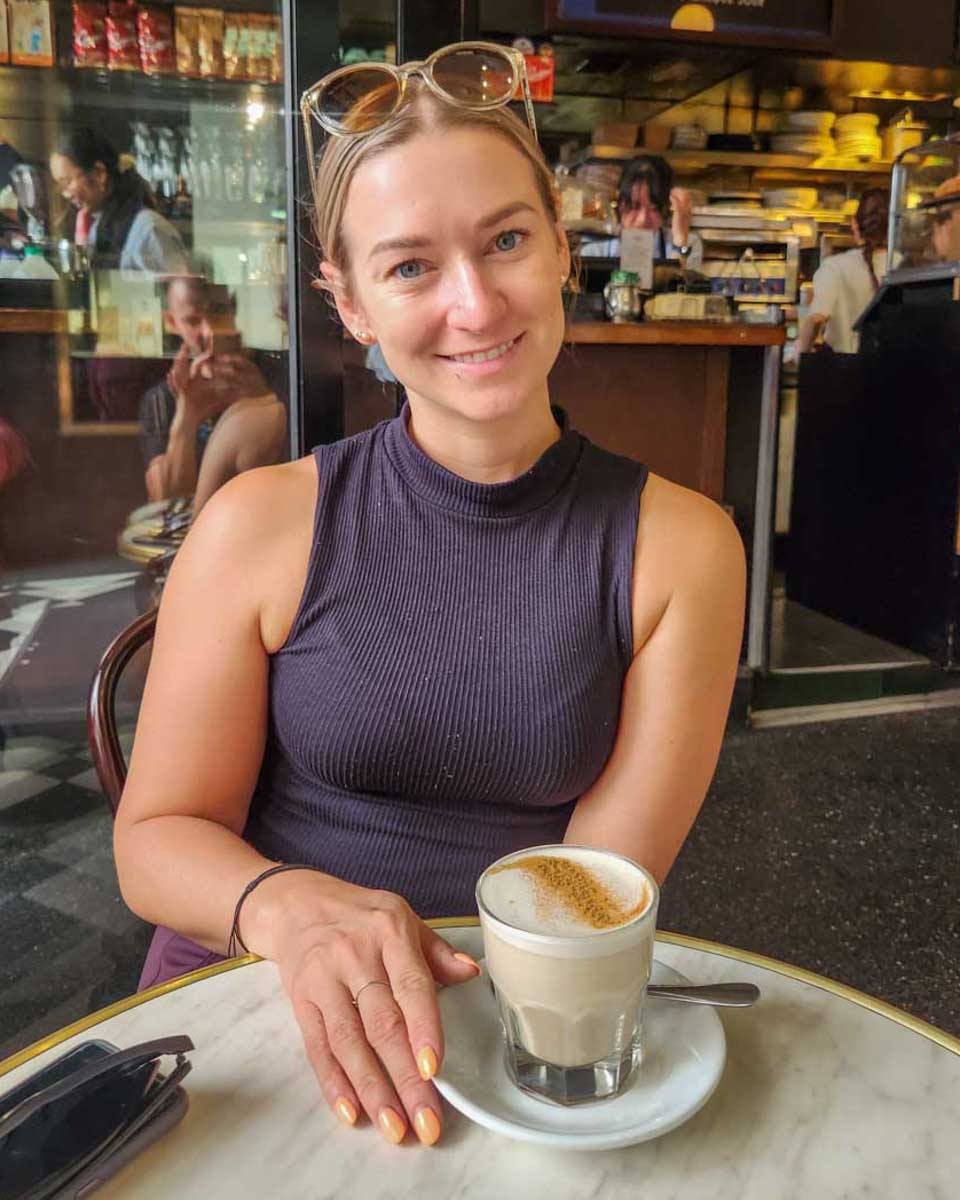 Bailey-enjoys-a-coffee-at-a-cafe-in Rotterdam Netherlands