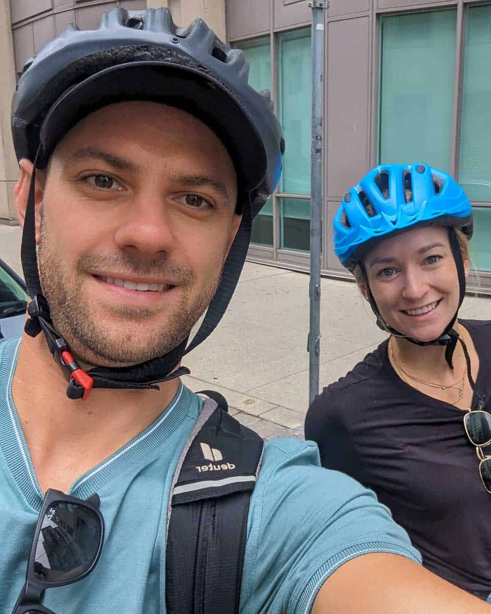 Daniel-and-Bailey-ride-bikes-on-a-tour-in-Rotterdam Netherlands