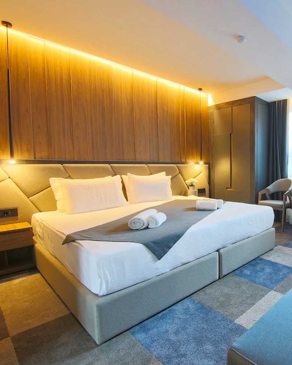 Lumière Hotel Pool & SPA in Belgrade Serbia (2)