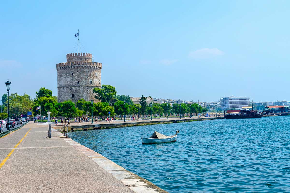 The White Tower in Thessaloniki Greece (2)