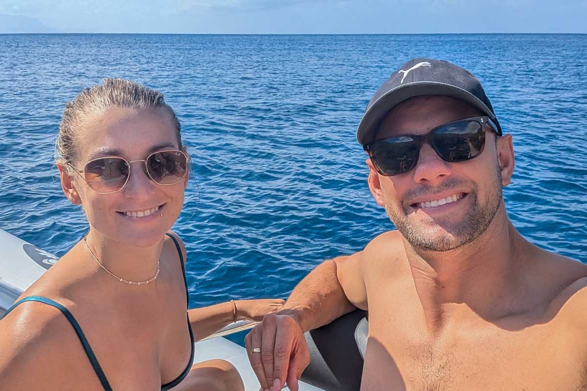 Daniel-and-Bailey-take-a-selfie-on-a-boat-tour-in-Malta
