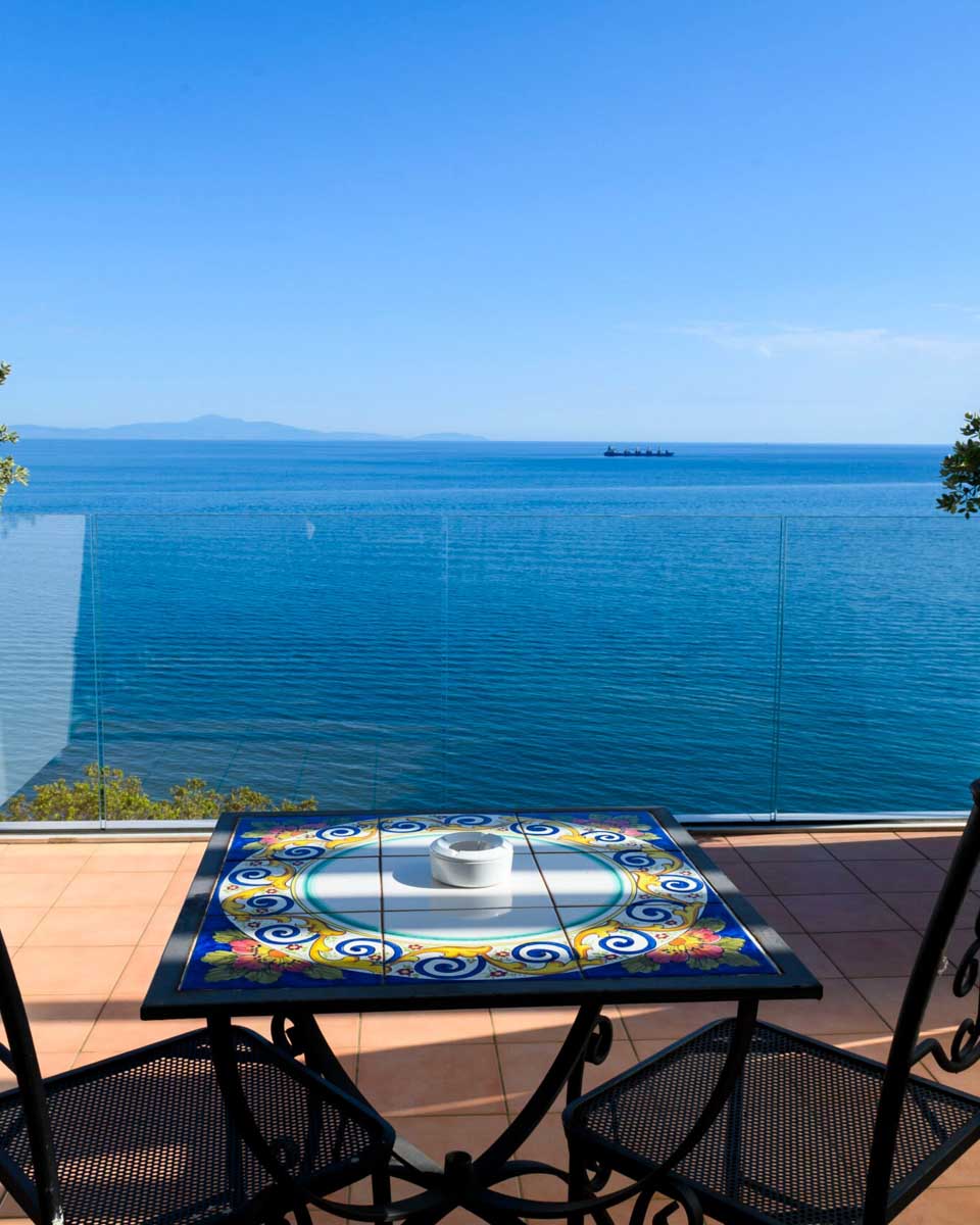 Hotel Bristol in Salerno Italy (2)