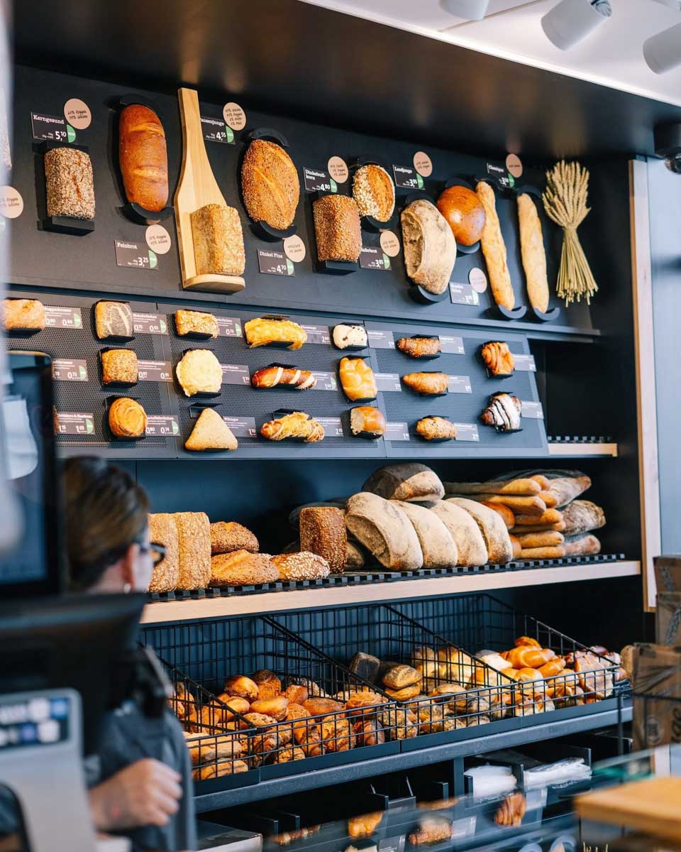 Junge Die Bäckerei﻿ inm Hamburg Germany