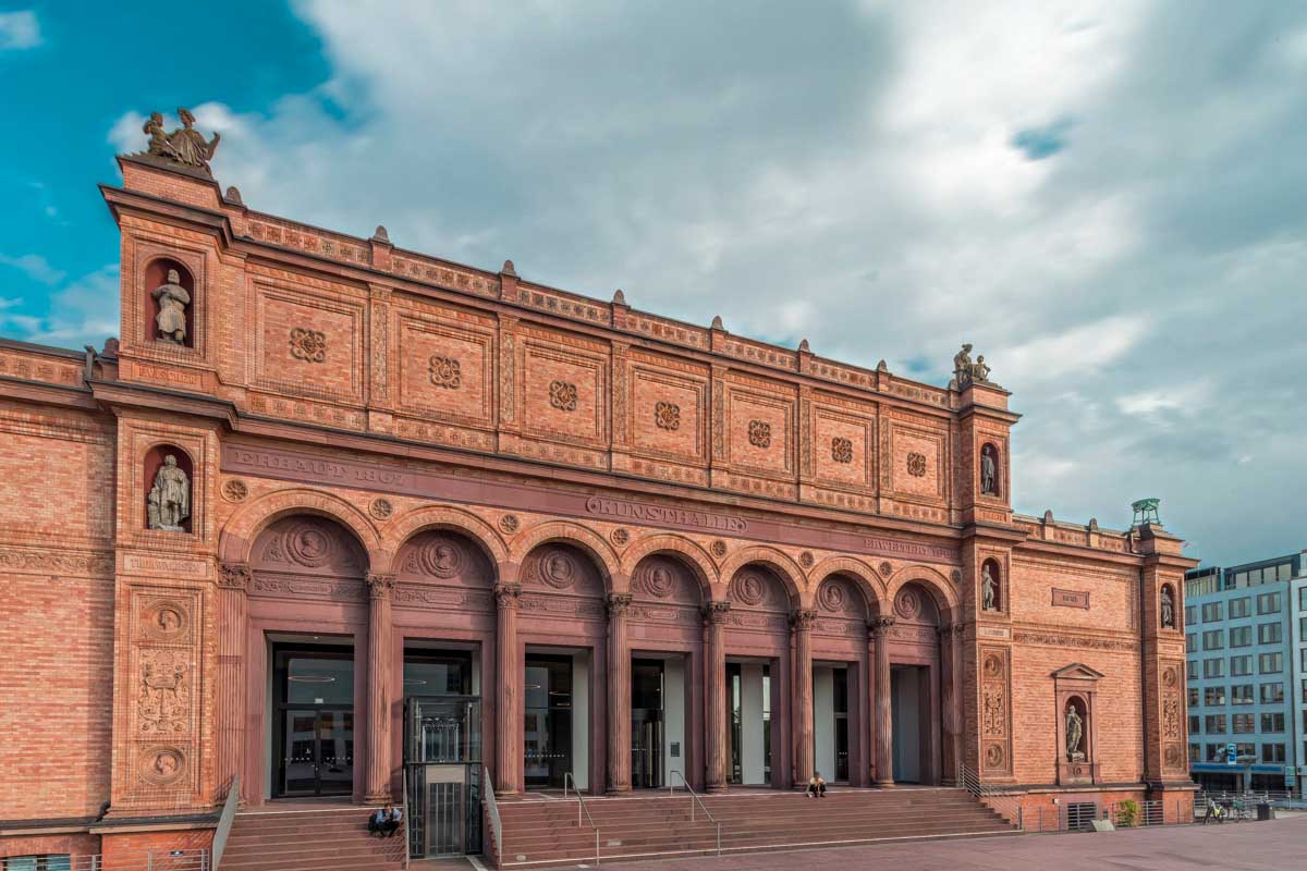 The Hamburger Kunsthalle in Hamburg Germany (1)