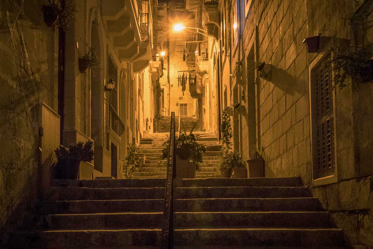 Valletta-Malta-at-night