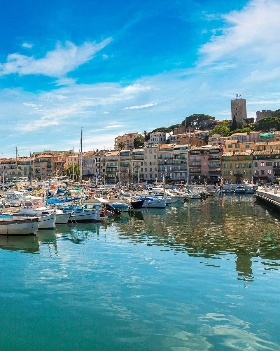 Yachts-anchored-in-Old-Port-Cannes-seen-on-an-ebike-tour-in-Cannes-France